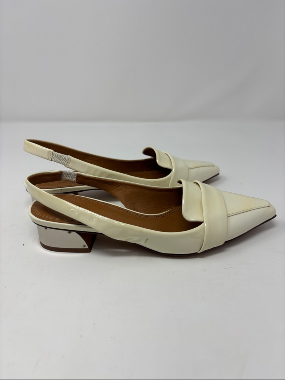 Tory Burch | Cream Patent Pointed Slingback Flats — 6.5 6.5M Dress Shoes - Picture 3 of 9